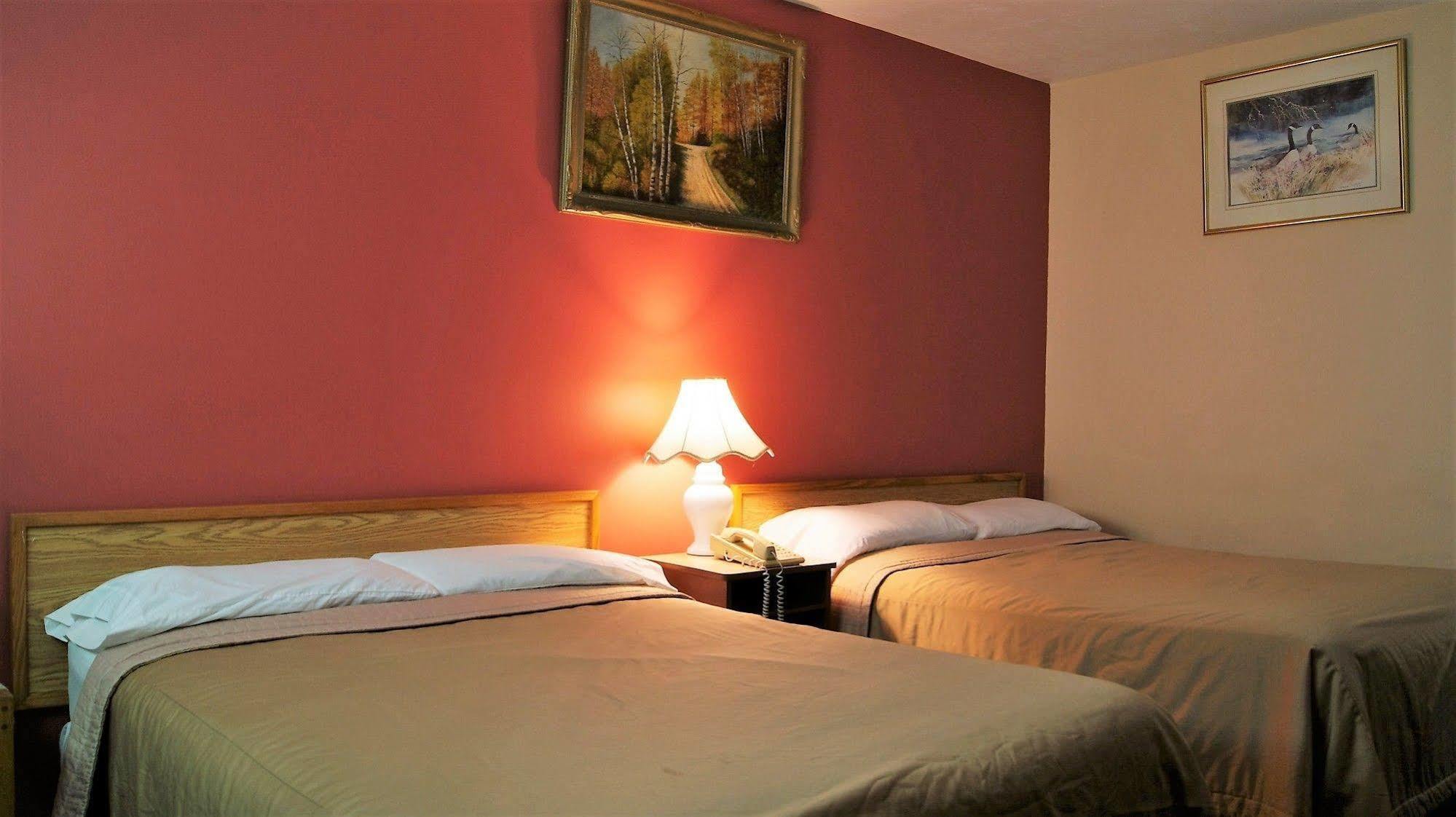 بيتربورو Blue Jay Motel المظهر الخارجي الصورة