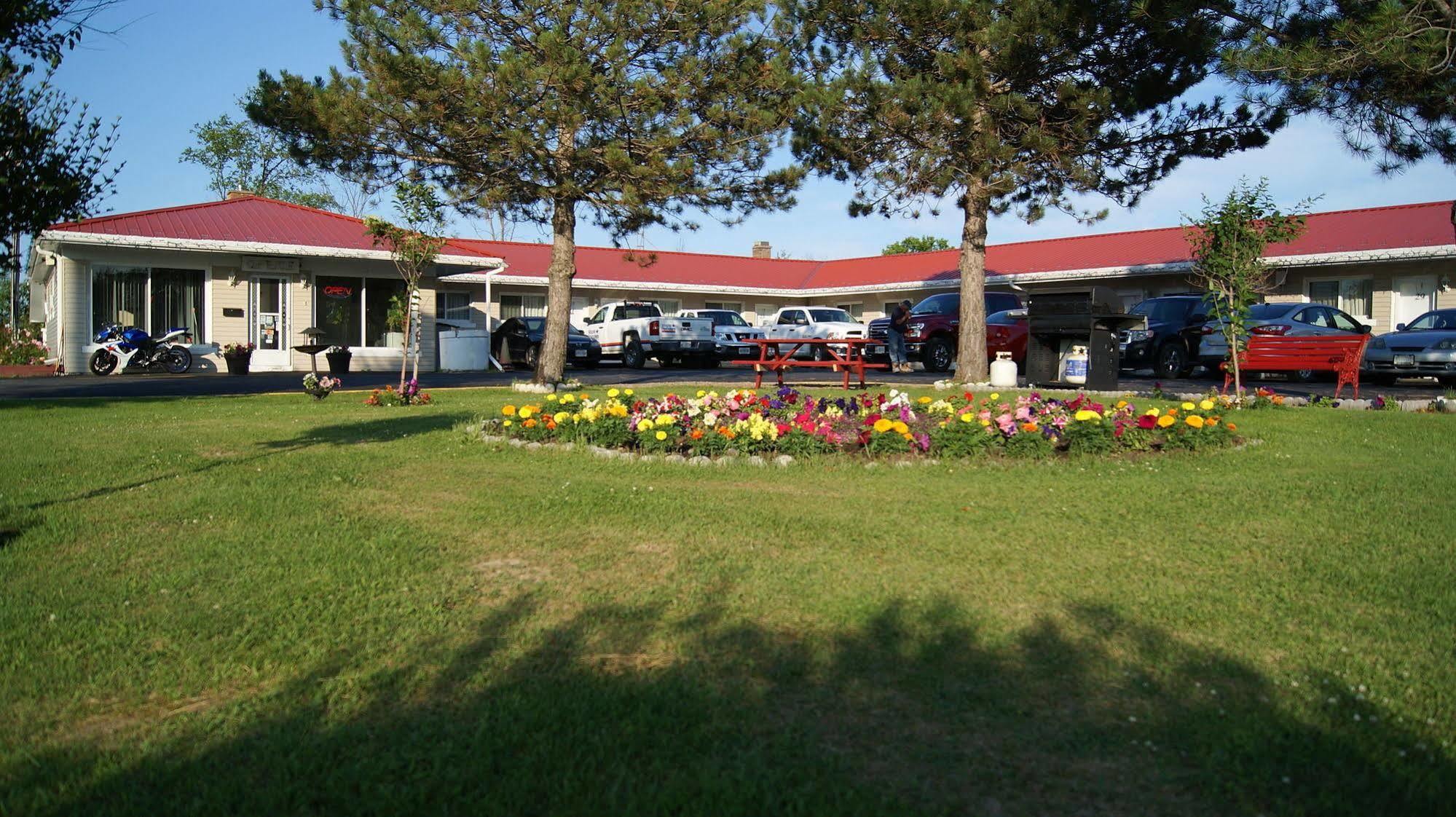 بيتربورو Blue Jay Motel المظهر الخارجي الصورة